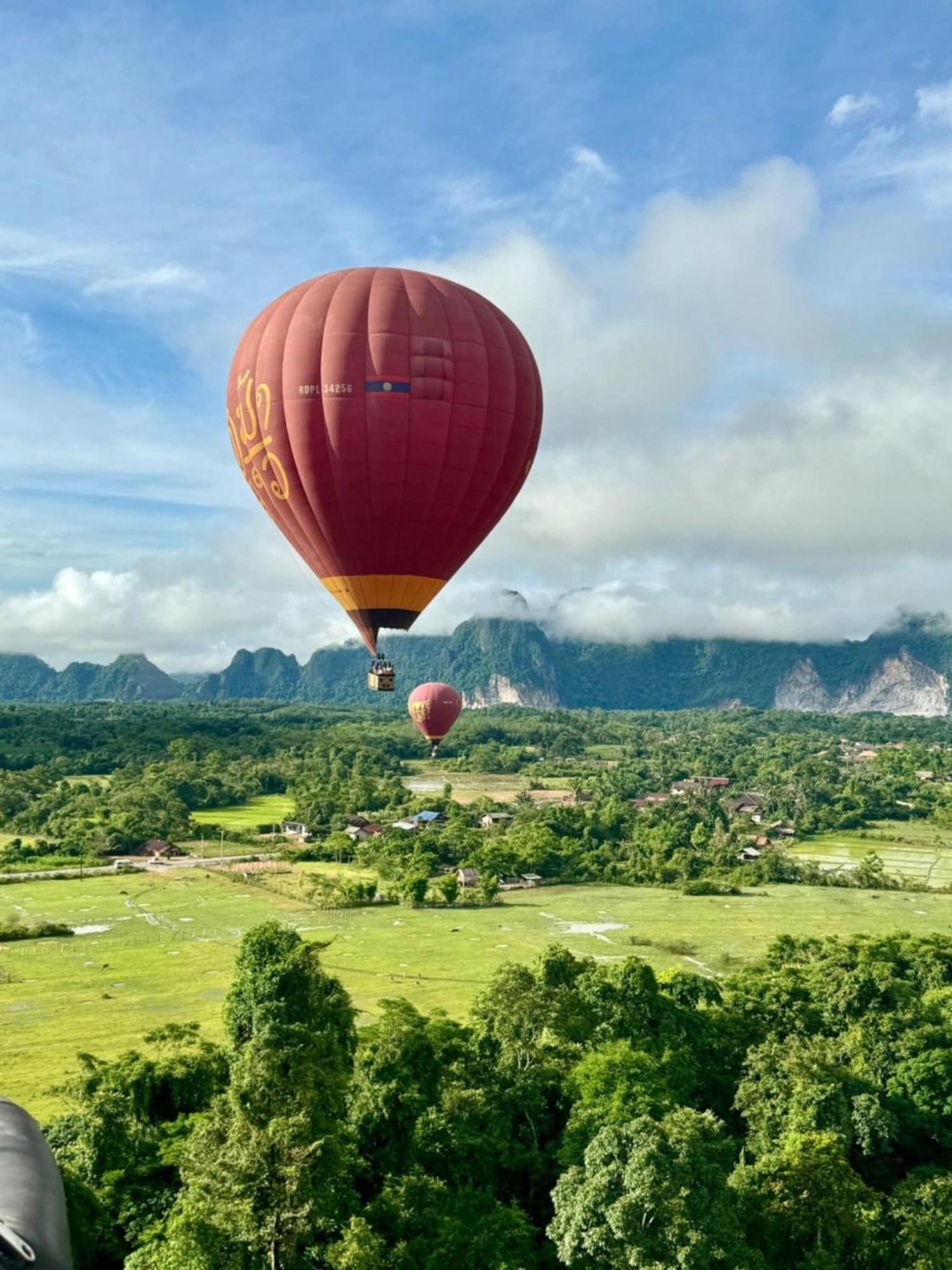 Sky Hotel Vang Vieng Exterior foto