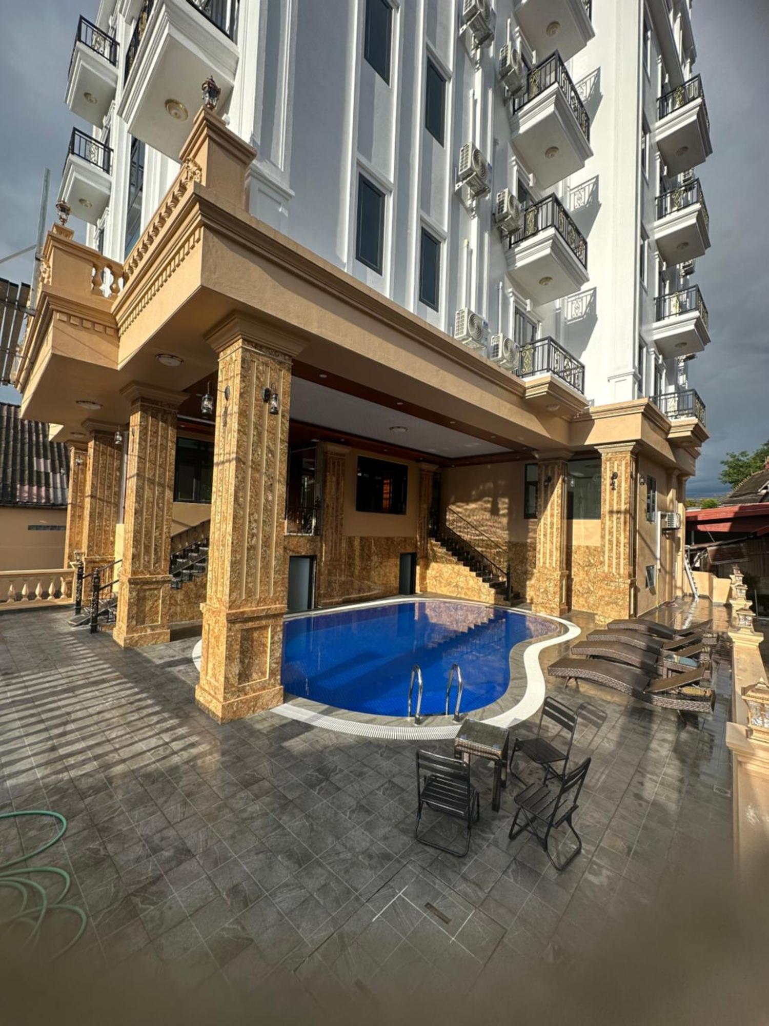 Sky Hotel Vang Vieng Exterior foto